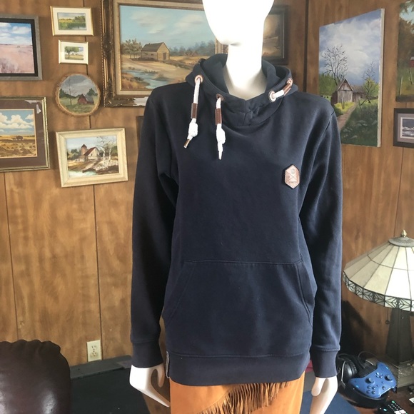 Indicode Sweater/Hoodie - Picture 2 of 9